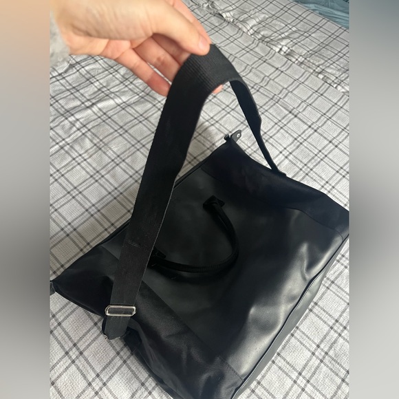 Vince Camuto leather duffle overnight travel bag Unisex - Picture 7 of 9